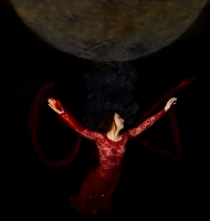 photo : Big Moon | photographer : Petr Kleiner